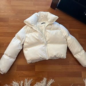 White cropped puffer